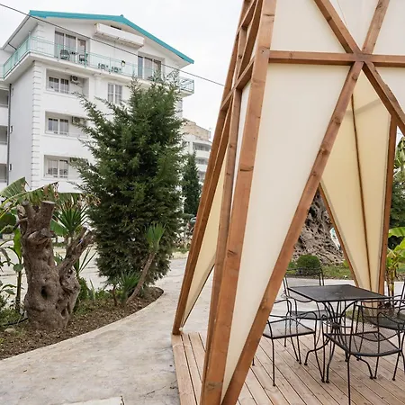 Ośrodek wypoczynkowy Garden Palace Golem (Tirana)