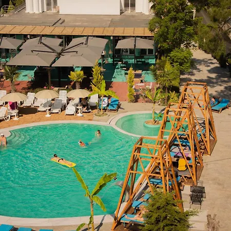 Garden Palace Resort