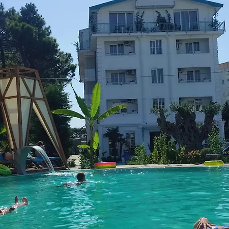 Θέρετρο Garden Palace *