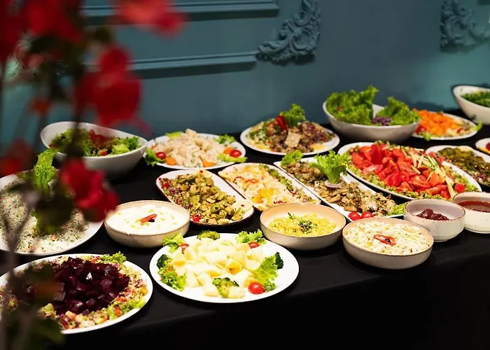 Garden Palace Golem (Tirana)