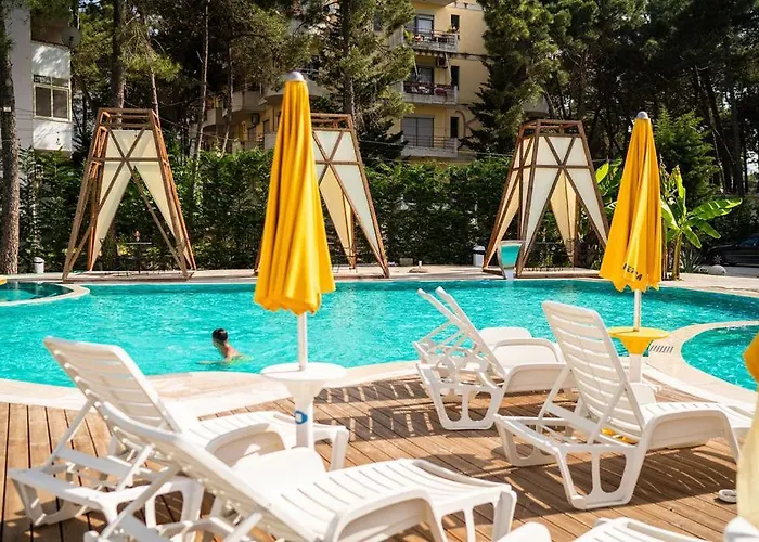 Resort Garden Palace Golem (Tirana)