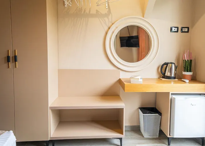 Garden Palace Golem (Tirana)