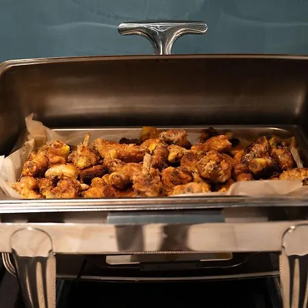 Garden Palace * Golem (Tirana)