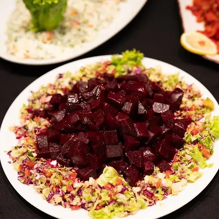 Station touristique Garden Palace Golem (Tirana)