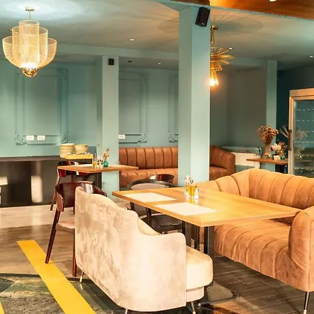 Garden Palace Station touristique *