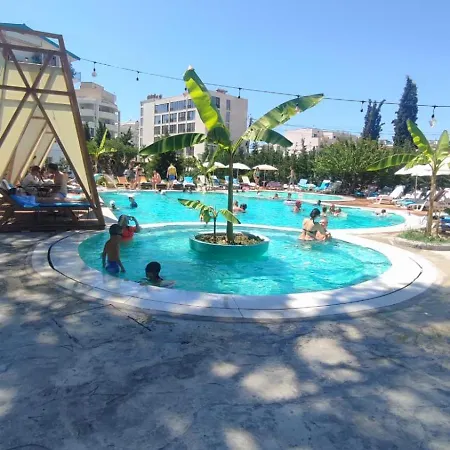 Garden Palace Golem (Tirana)