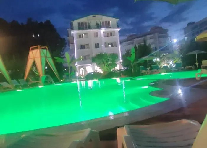 Resort Garden Palace