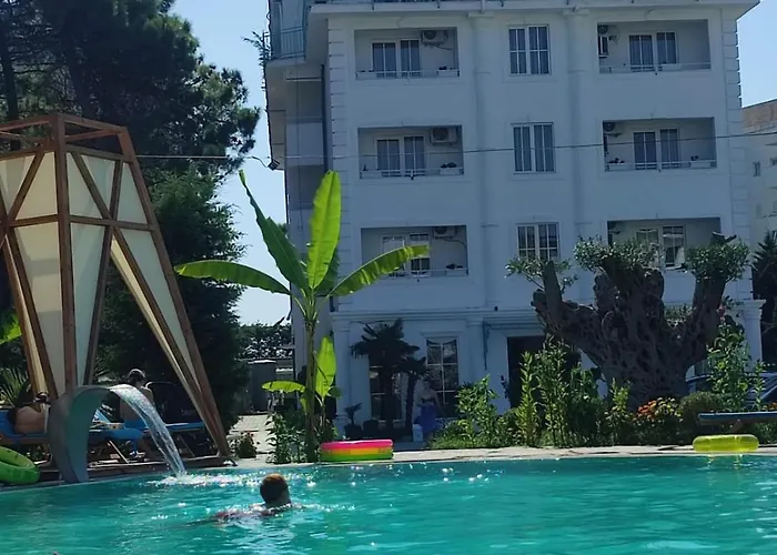 Resort Garden Palace *